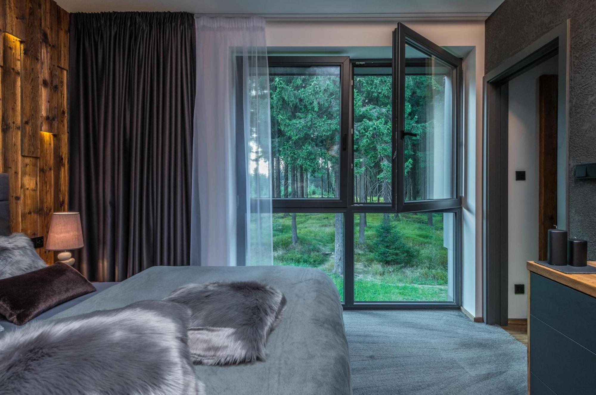 Hotel Kralovka Bedřichov Kültér fotó